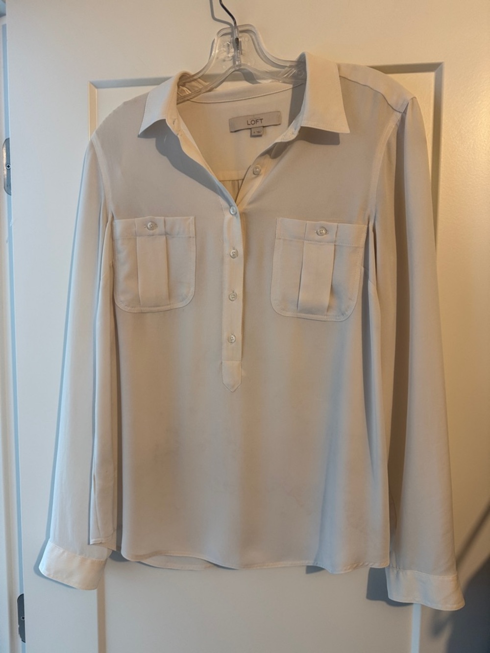 LOFT Cream Long-Sleeve Button-Front Collared Blouse